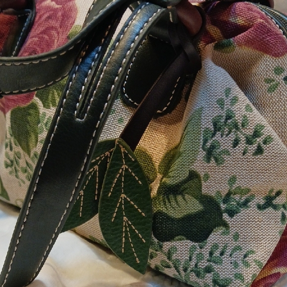 Floral Canvas Stone Mountain Handbag with Green Accents - Picture 4 of 16